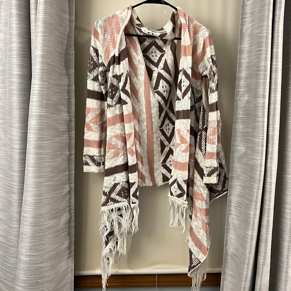 Pink&Brown open sweater. Size medium